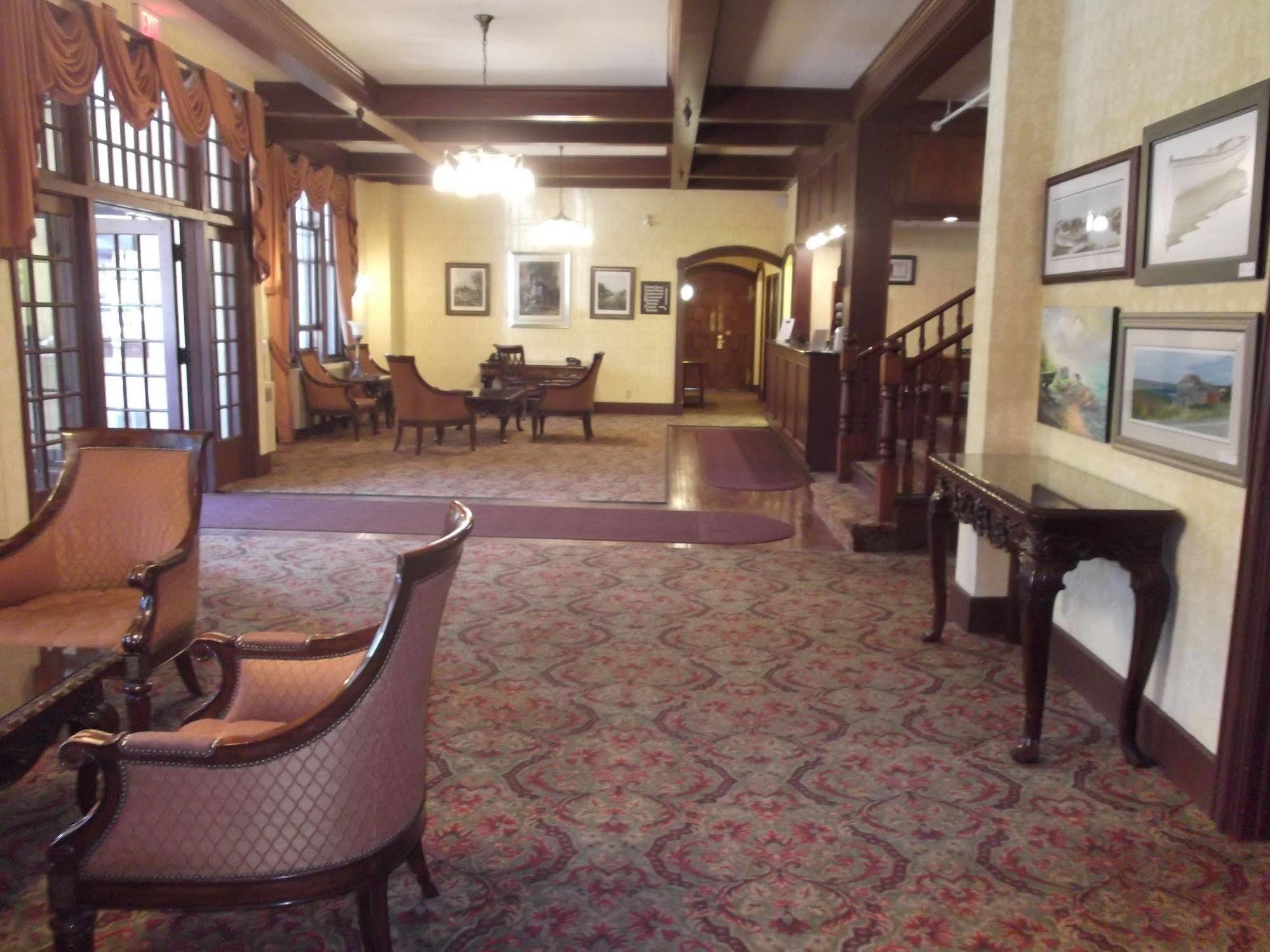 קורנר ברוק Glynmill Inn מראה חיצוני תמונה
